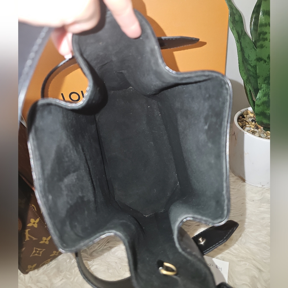 Louis Vuitton Black Epi Leather Bucket Bag - Picture 8 of 8